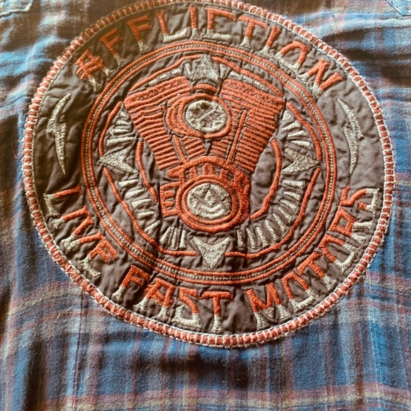 Shirt - Picture 5 of 6